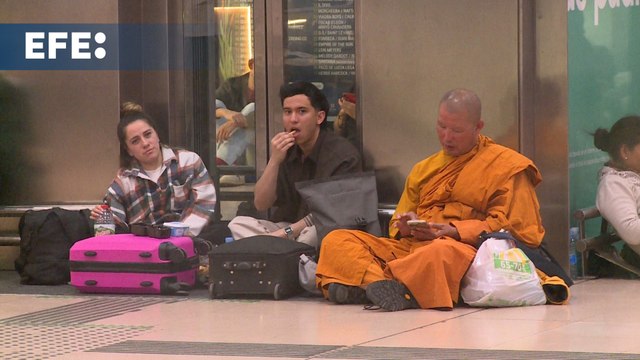 Pasajeros harán noche en la estación de Sants y en otros espacios de Barcelona por el apagón