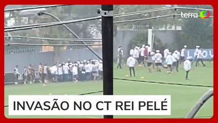 Torcida invade centro de treinamento do Santos após derrota para o RB Bragantino