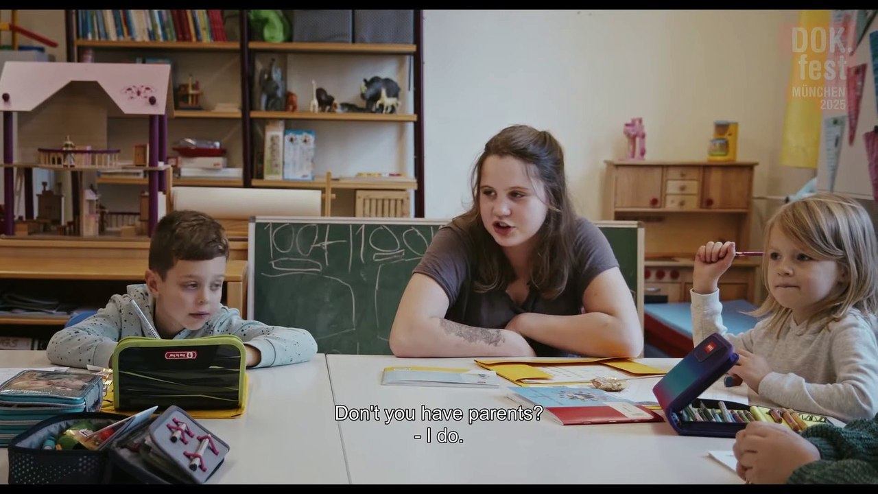 Das fast normale Leben | movie | 2025 | Official Trailer