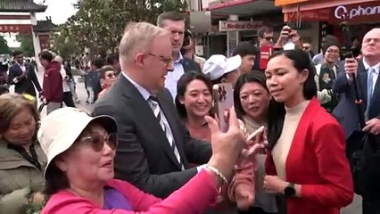 Prime minister in Brisbane on marginal seat blitz