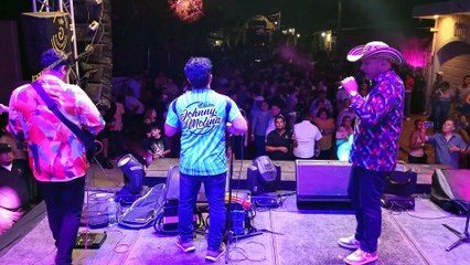 Johnny Molina y Los Sabaneros de Aniceto Molina - La Cumbia Chilanguera