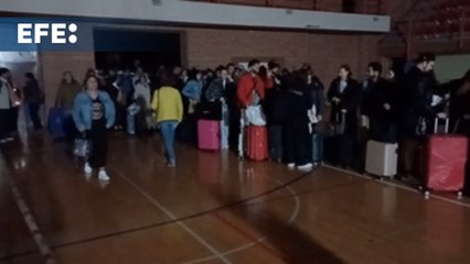 Más de 400 viajeros de un tren Avlo pasan la noche en un polideportivo de Cuenca