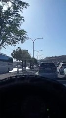 احتراق مركبة بحادث تدهور على شارع الأردن