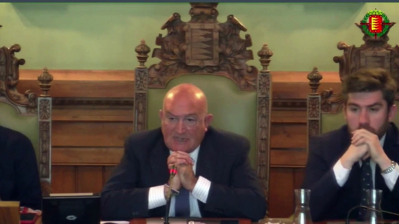Intervención de Jesús Julio Carnero en el pleno de Valladolid sobre la nueva estación de tren