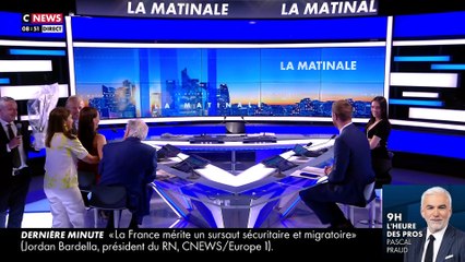 Alexandra Blanc a reçu un énorme bouquet de fleurs de la part des équipes de la matinale.