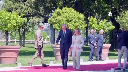 Cumhurbaşkanı Erdoğan, İtalya'da resmi törenle karşılandı