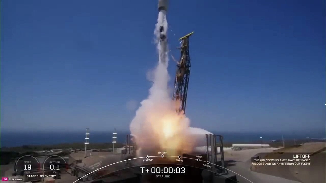Blastoff! SpaceX launches Starlink satellites from California, nails landing