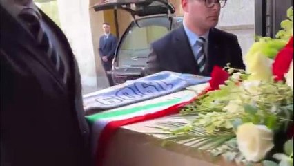 Giancarlo Gentilini, la camera ardente nel municipio di Treviso: il video