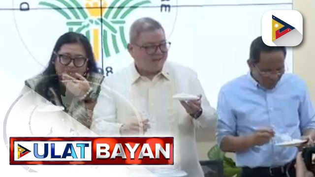 Mga opisyal ng D.A., tinikman ang ibebentang P20/kg ng NFA rice