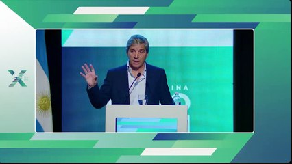 Caputo promete "sorprender" con una medida para que los argentinos "usen los dólares"