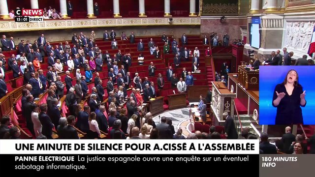 Meurtre dans une mosquée du Gard: Regardez la minute de silence observée cet après-midi à l’Assemblée nationale en hommage à Aboubakar Cissé