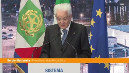 Mattarella "Equità nei salari per i migranti, contrastare caporalato"
