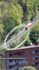 Bajando a pie del funicular de Bilbao por el apagón