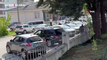 Sokak ortasında yumruklar havada uçuştu