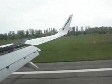 regis pilote un avion