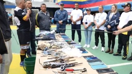 Reclusos en La Modelo entregaron armas escondidas en los pabellones en medio de jornada deportiva