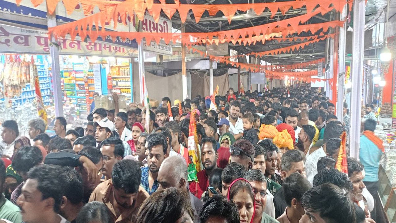 Watch Video: देश के कोने कोने से आए श्रद्धालु,...