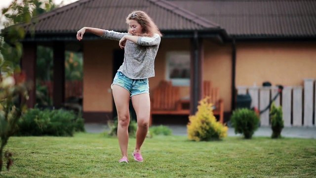 25)_Musique Distant Love. Genre. Hip-hop et rap. Humeur _ Calme. Artiste. Causmic