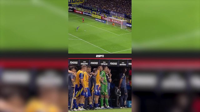 Así vivió Gago el penal de Velasco y la eliminación