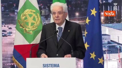 Mattarella: "Salari insufficienti grande problema per l'Italia"