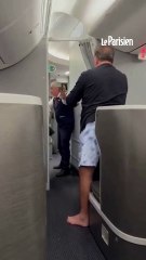 Une passagère tente d'entrer dans le cockpit d'un avion