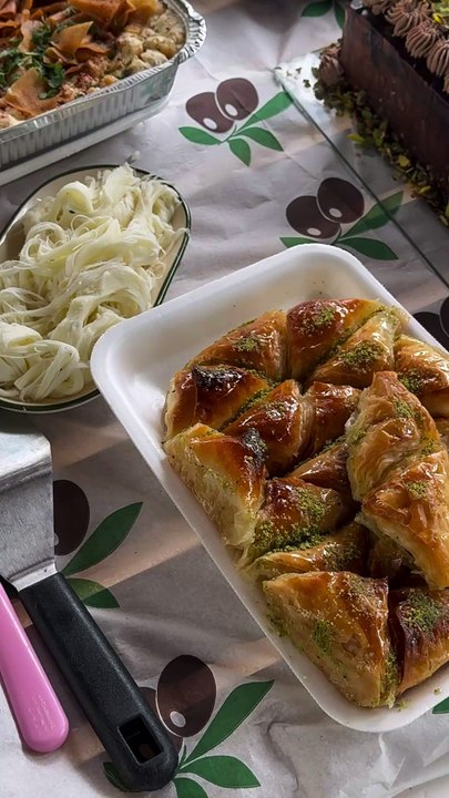 فطور صباح ولمّة حلوة مع الجيران… أجواء ولا أروع! 🥰☕ (3)