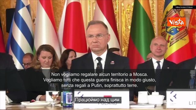 Zelensky: Vogliamo la pace, ma senza regalare territori a Putin