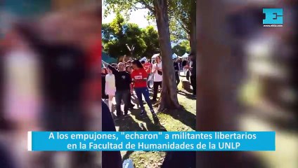 A los empujones, "echaron" a militantes libertarios en la Facultad de Humanidades de la UNLP