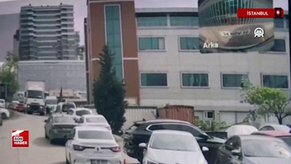 İstanbul'da park halindeyken freni boşalan kamyonun araçlara çarpma anı