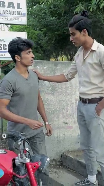 v17.bachpan kay doston k darmian teesray new dost na laraai karwa di Part 2