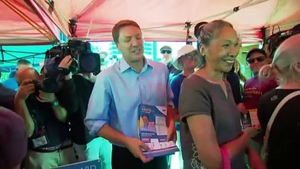 Opposition Leader deflects protestors, Prime Minister defensive on credit rating