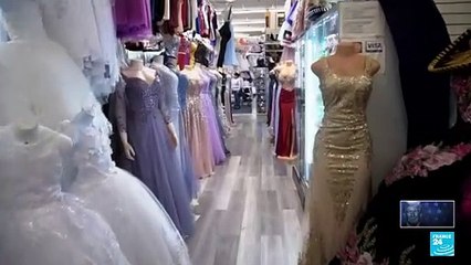 Comercios e iglesias en Chicago se vacían de latinos por temor a las redadas (6/7)