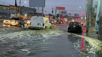 Lluvia causa caos en Tecámac y Ecatepec