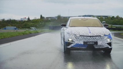 Alpine A390 Tests on wet track at Ladoux