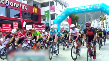 Cumhurbaşkanlığı Türkiye Bisiklet Turu'nda 3. etabın startı verildi