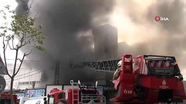 Sancaktepe’de fabrika yangını! Ekipler müdahale ediyor