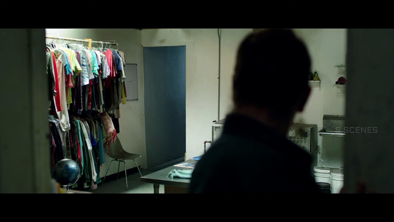 Lights out Movie horror Scene