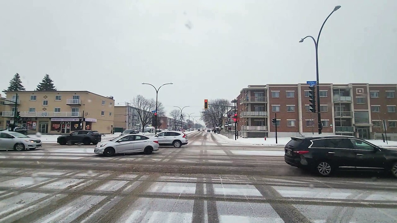 👉 Winter Driving in Montreal, Canada ❄️🚗 | Snowy Roads & City Traffic 2025