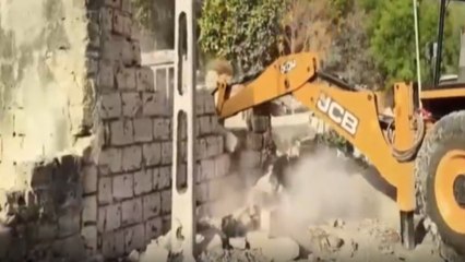 अहमदाबाद के चंदोला लेक के बाद अब जूनागढ़ में बुलडोजर एक्शन, देखें