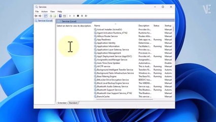 Solved - Windows 11 / 10 Taskbar and Desktop Keeps Refreshing By Itself