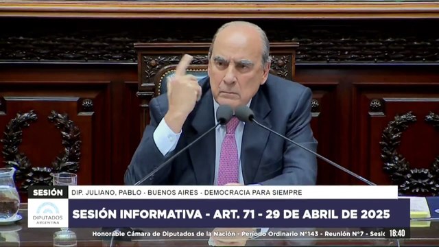 ¿A usted le gusta el mar o la montaña? Le pregunto porque quizás quiere hablar de otra cosa , consultó Juliano de manera irónica