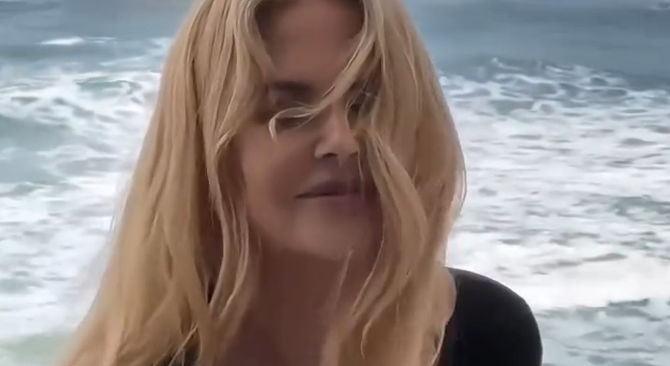 Nicole Kidman hurmaa fanit rohkealla poseerauksella Ranskan rannalla – katso video!