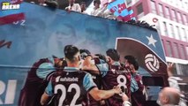 Trabzonspor U19 takımı, Avrupa ikinciliğini taraftarıyla kutladı
