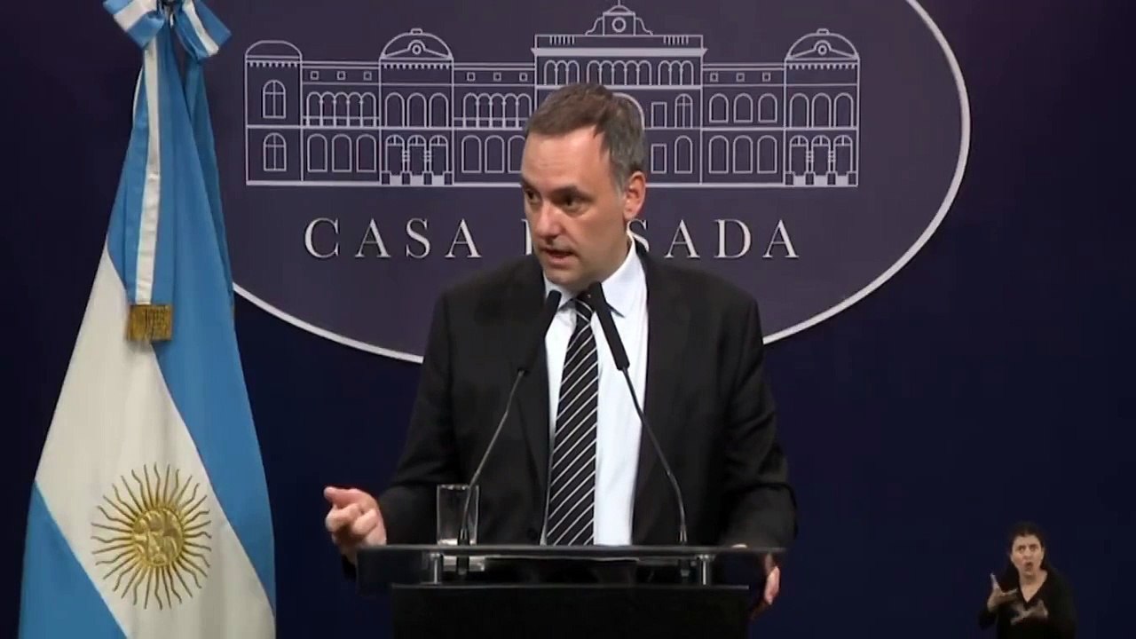 Adorni justificó la amenaza de Caputo al fotógrafo: "Quería ver si había salido bien o no"