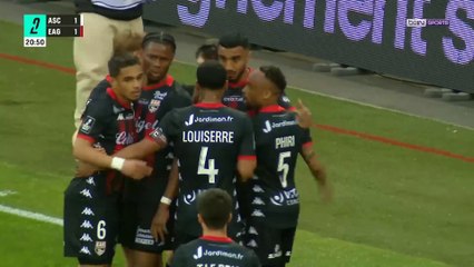 Ligue 2  Amiens remporte un match spectaculaire contre Guingamp