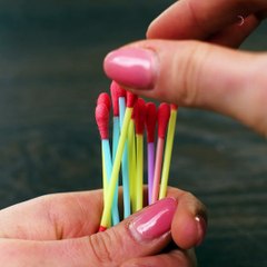 Quick and easy needle threading hack 🧷