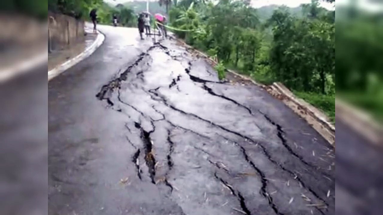 Crecida de río afecta un puente y una carretera en Puerto Plata