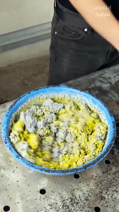 إنه يمنح حياة ثانية لإطارات السيارات المعاد تدويرها ♻️ Eco-Hero يعود إليها_ 👞(1080P_HD)