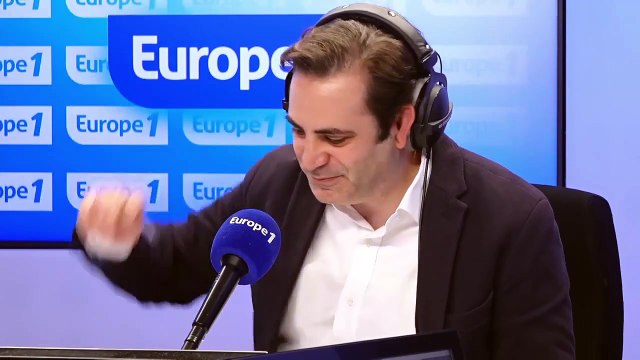 «On a les pieds dans le sable» : à Malo-les-Bains, les touristes profitent du soleil et des températures estivales