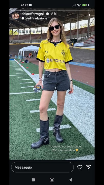 chiaraferragni passeggiata a cavallo